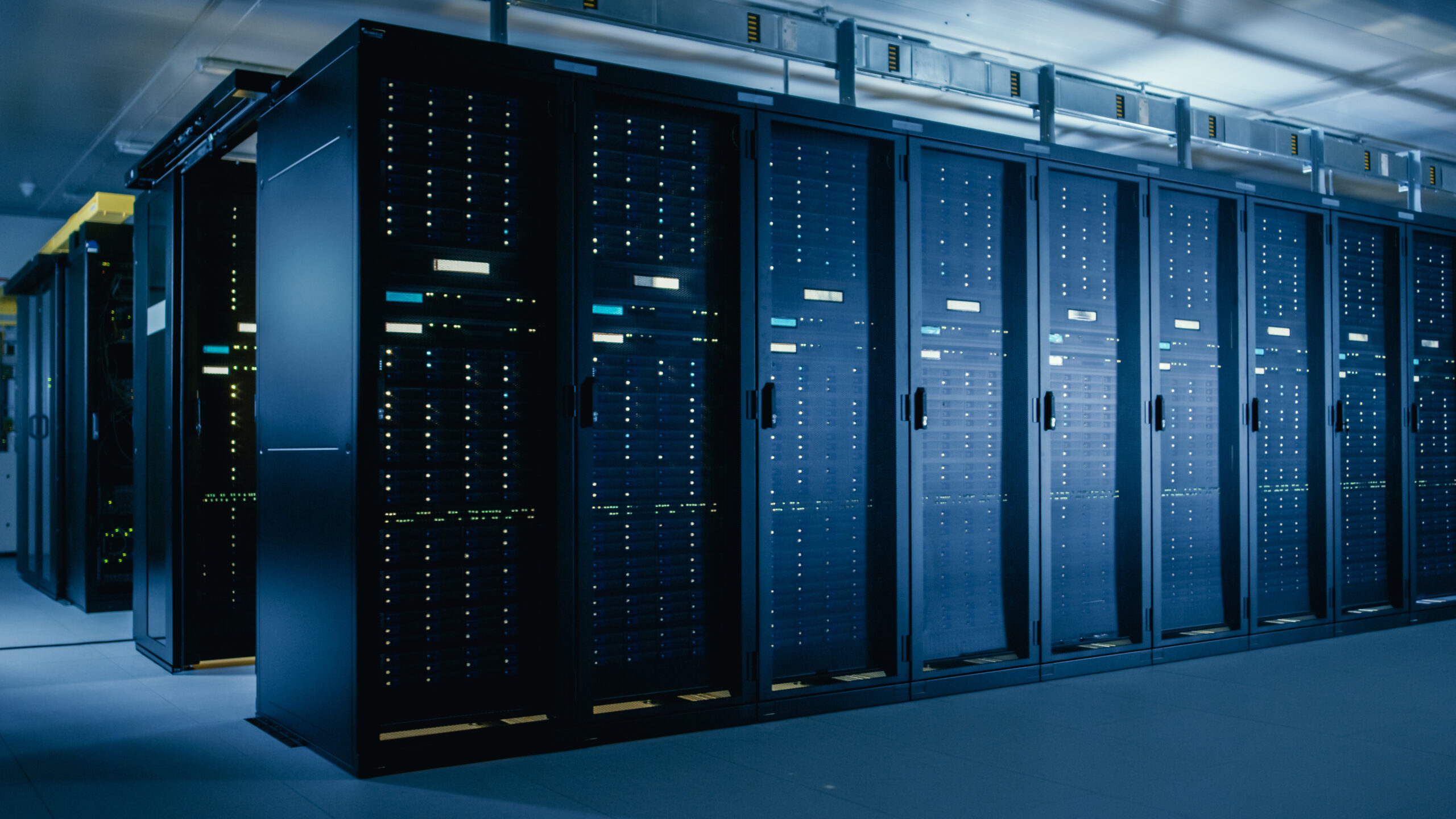 Data Centers & Quantum Computing Report